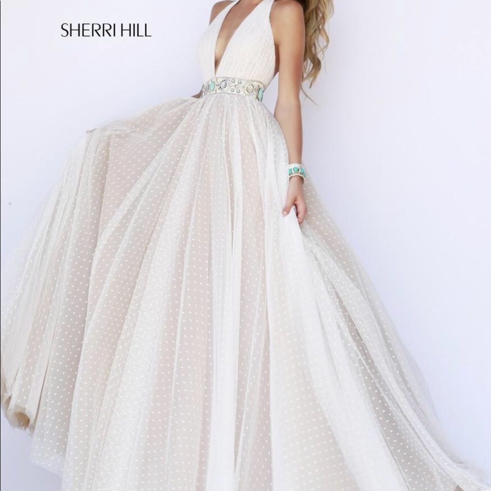 ISO! Desperate to find this dress